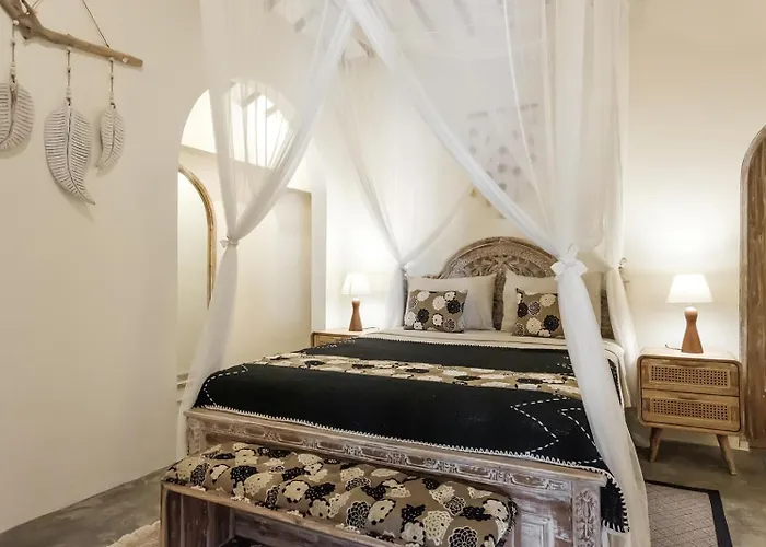 Villa Madeira Javanese Joglo, Jimbaran