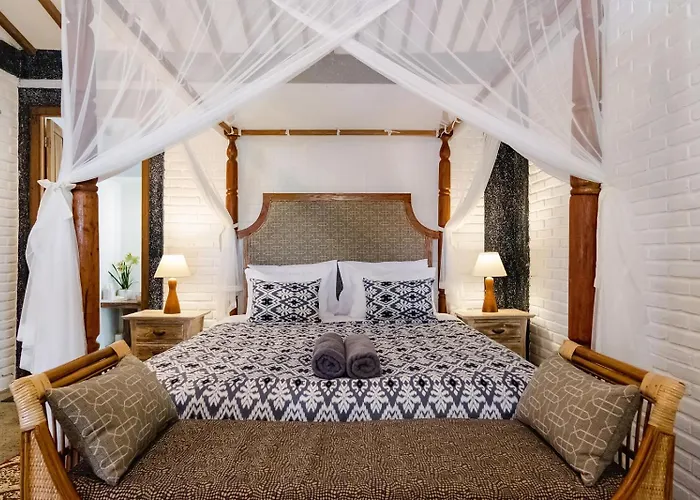 Villa Madeira Javanese Joglo,