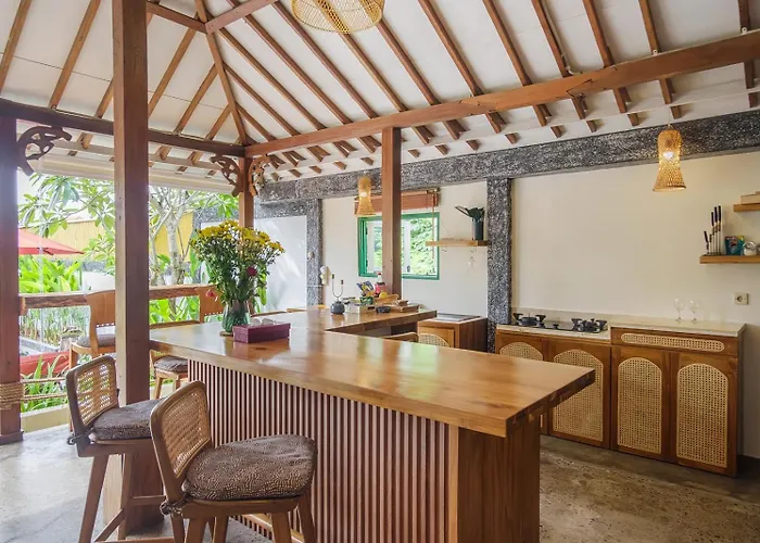 Villa Madeira Javanese Joglo, *